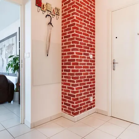 Apartment Appart Patte D Oie, Tramway, Aeroport, Calme. *